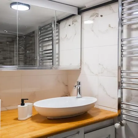 شقة Near The Historical Elevator With A Sea View