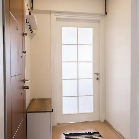 Near The Historical Elevator With A Sea View إزمير