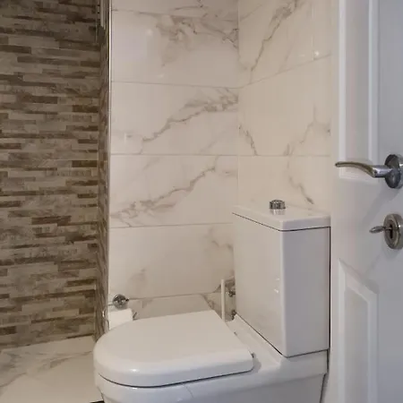 شقة Near The Historical Elevator With A Sea View *