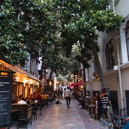 Near The Historical Elevator With A Sea View Daire İzmir