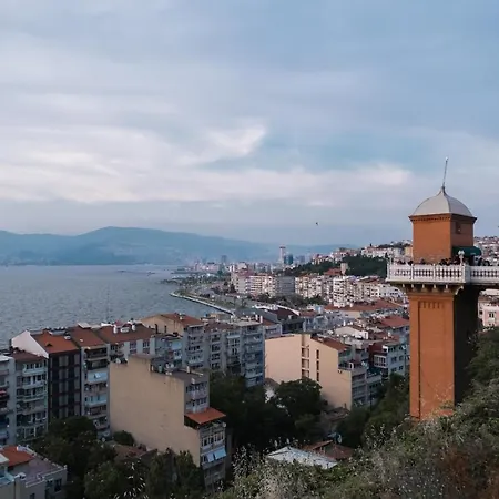 Апартаменты Near The Historical Elevator With A Sea View Измир