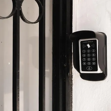 Апартаменты Near The Historical Elevator With A Sea View